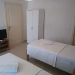 Grandma's Garden Aparthotel 3*
