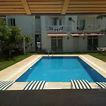 Aparthotel Grandma's Garden 3*
