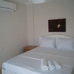 Grandma's Garden Aparthotel